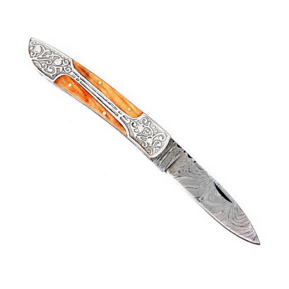 EDC pocket knife: Damascus Steel knife with sheath